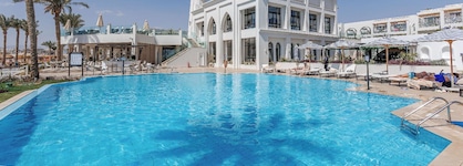 Sunrise Remal Beach Resort
