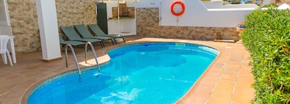 Villa in Cala Blanca per 4 persone con 2 camere Ref. 390105