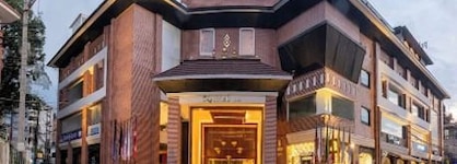 Square Hotel