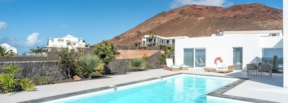 Ereza Hoopoe Villas