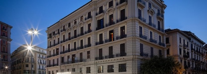 Una Napoli