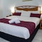 Roydon Beachfront Apartments - map