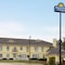 Days Inn & Suites By Wyndham Euless Dfw Airport South - map