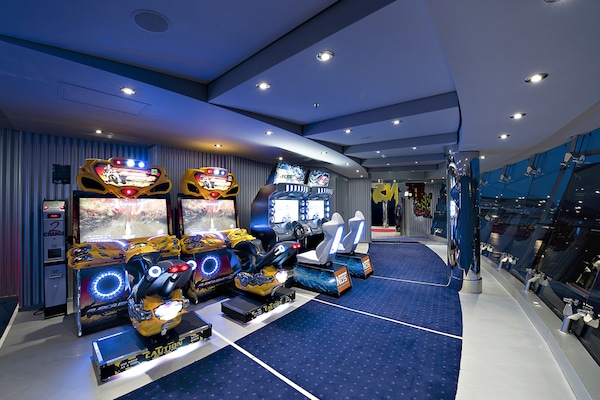 Immagine MSC Divina 18