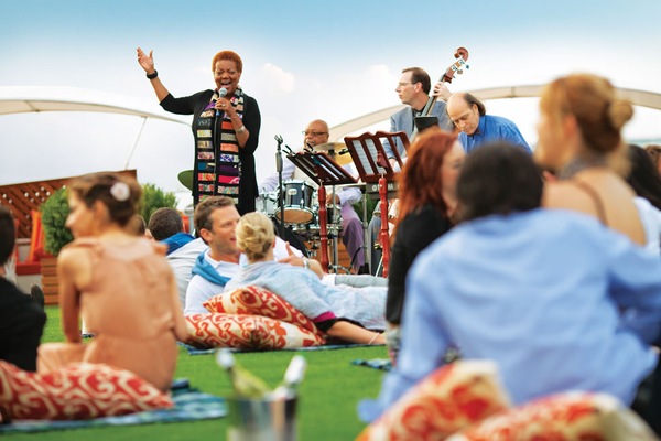 Immagine Celebrity Equinox 12
