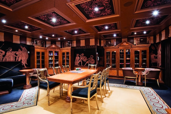 Immagine Carnival Valor 10