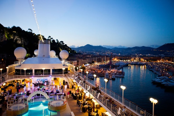 Immagine Azamara Quest 20