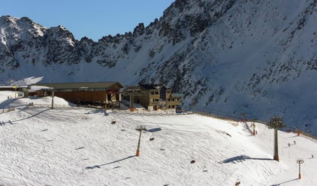 Encamp:  Vicinanza e panorami incredibili