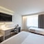Port Hotel Alicante City & Beach