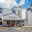 Parkway International Resort