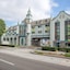 Castle Inn And Suites