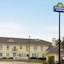 Days Inn & Suites By Wyndham Euless Dfw Airport South