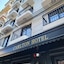 Carlton Hotel