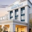 Sonesta Essential Houston Hobby Airport