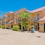 At Beach Court Holiday Villas