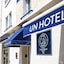 Un Hôtel Sur Le Port