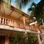 Alona42 Resort
