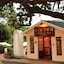 Eight Bells Mountain Inn