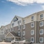 Days Inn & Suites By Wyndham Rochester Mayo Clinic South