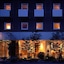 7 Days Hotel