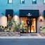 Kangaroo Hotel SIDE B
