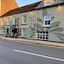 The Fountain Inn