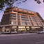 Hive Hotel And Convention Place