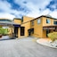 Greenlane Suites