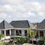 Apple Villas & Apartments