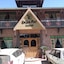 Golden Fish Motel