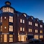 Oak Lodge