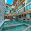Sunny Hall By Aft